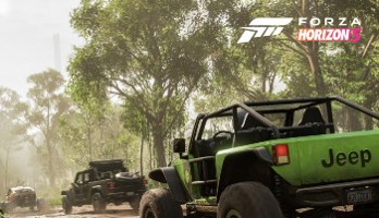 Forza Horizon 5. A green jeep travels through a forest.